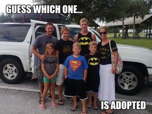 familia-con-camisetas-de-batman