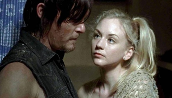 Emily Kinney La Conexión Entre Beth Y Daryl Está Creciendo