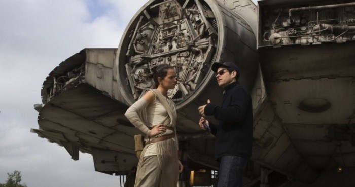 J.J. Abrams y Daisy Ridley