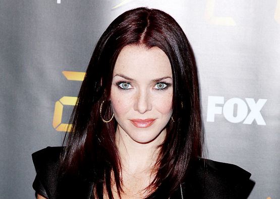 Annie Wersching - Runaways