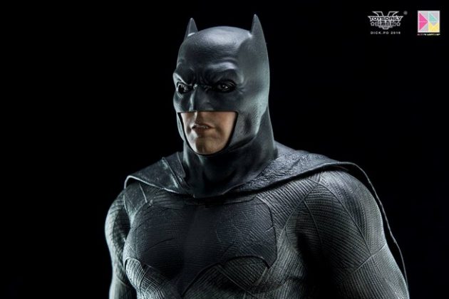 Hot Toys Batman v Superman Batman (1)