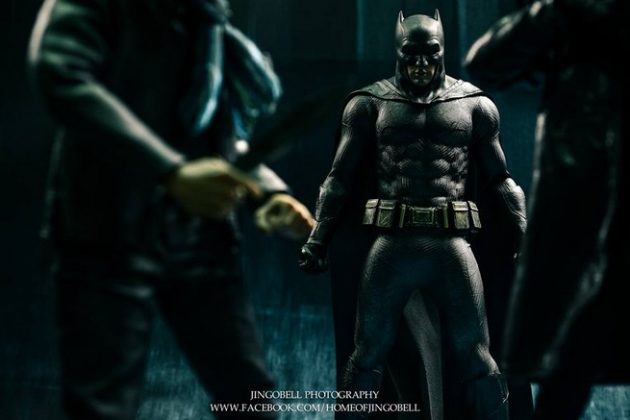 Hot Toys Batman v Superman Batman (13)