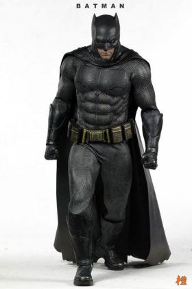 Hot Toys Batman v Superman Batman (43)