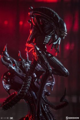 Sideshow presenta una estatua del Alien Warrior 002