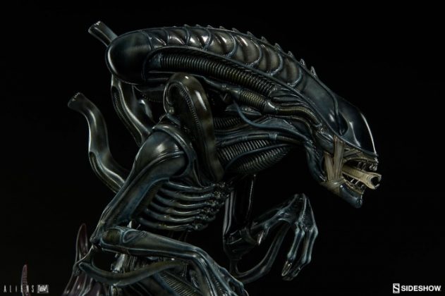 Sideshow presenta una estatua del Alien Warrior 013