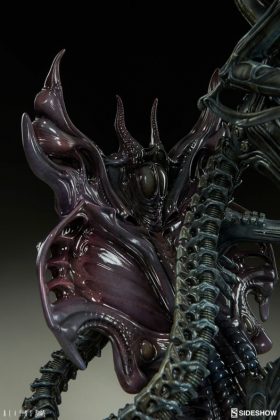 Sideshow presenta una estatua del Alien Warrior 017