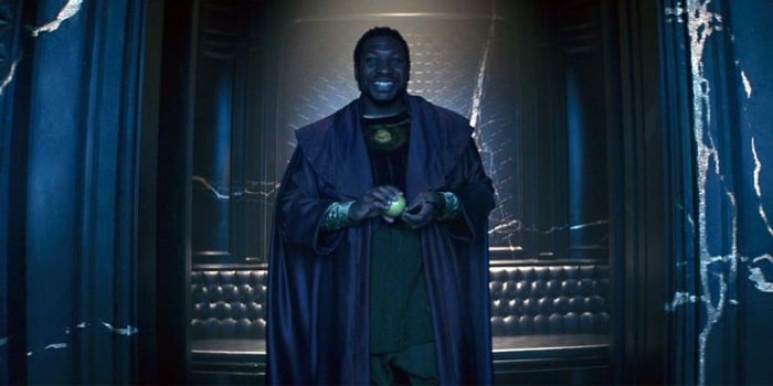 Kang - Jonathan Majors como El que permanece - Loki