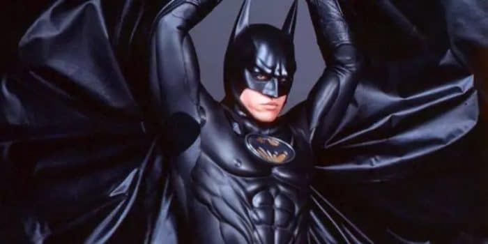 Val Kilmer como Batman