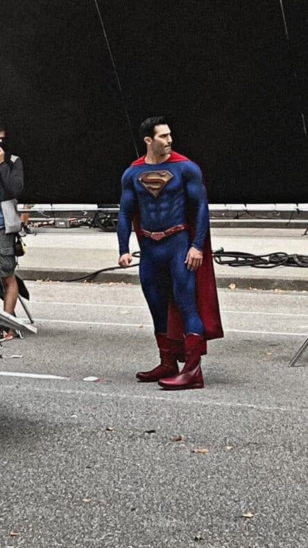 nuevo uniforme en Superman y Lois