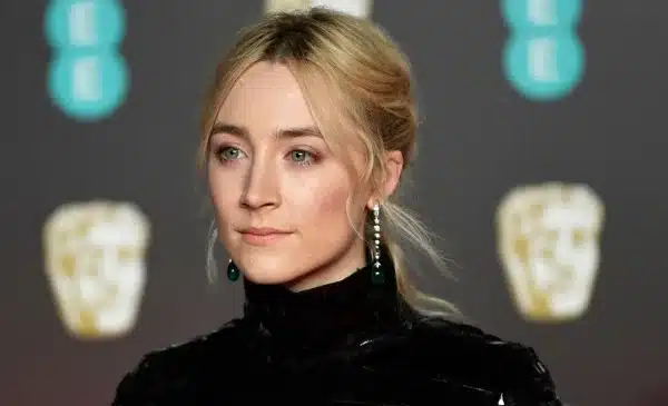 saoirse ronan marvel studios viuda negra